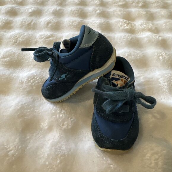 Kangaroos Baby Size 1.5 Shoes Sneakers Blue Laces Vintage Pocket Tennis Shoes - Picture 1 of 16